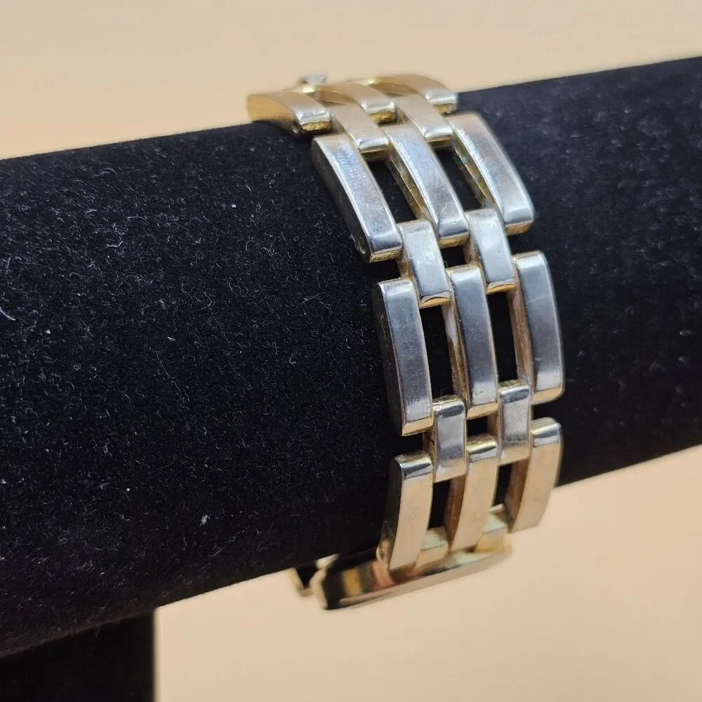 Vtg Lucida Cream Dial Diamond Quartz Stainless Steel Ladies Watch New Battery